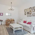 Cosy Flat In The Heart Of Apartment