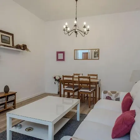 Cosy Flat In The Heart Of