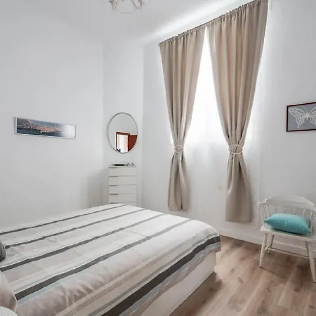 Apartamento Cosy Flat In The Heart Of