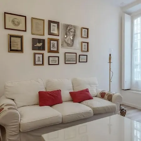 Lejlighed Cosy Flat In The Heart Of